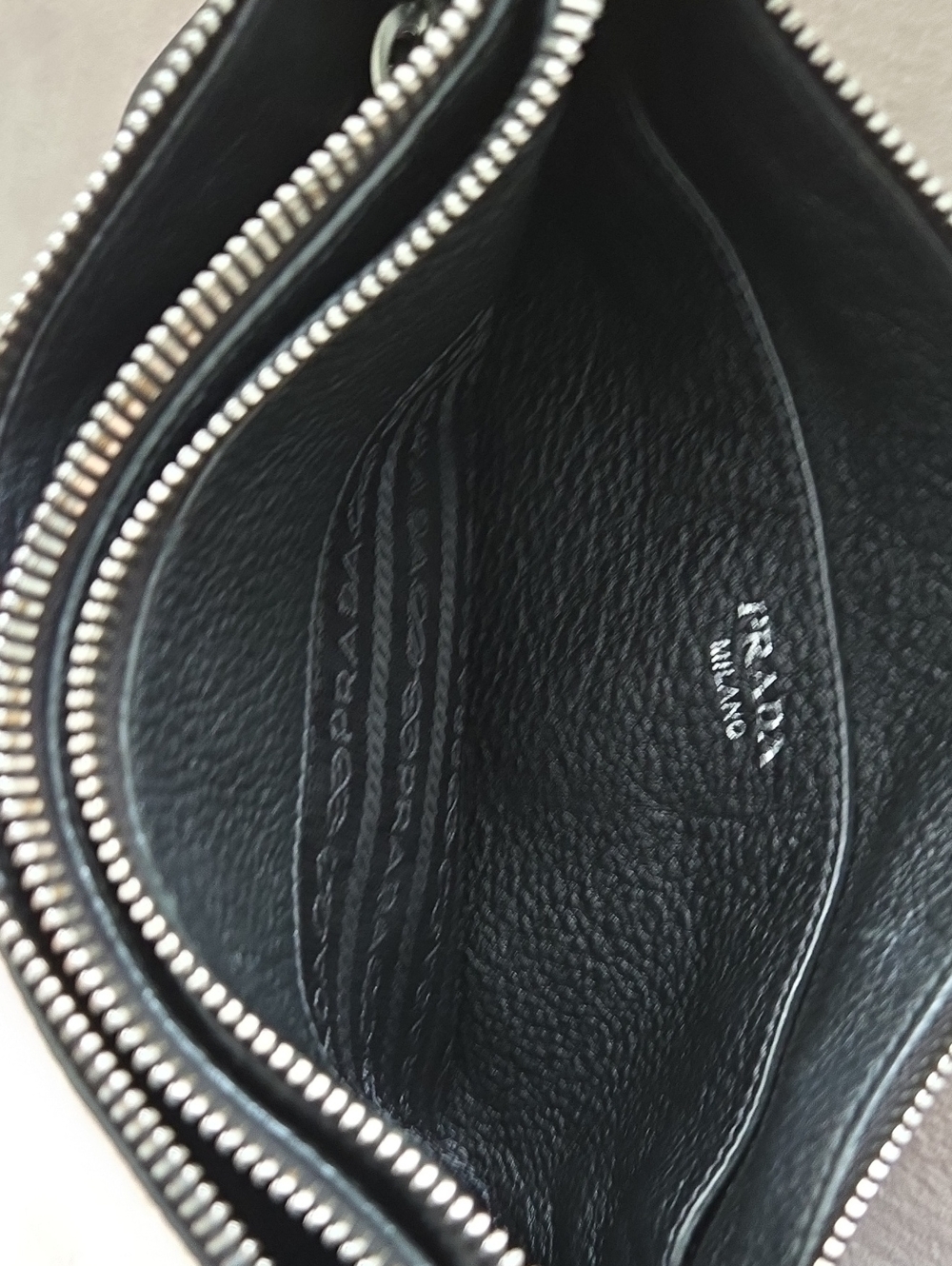 Prada Vitello Phenix Bandoliera Crossbody Bag with Silver-Tone Logo - Picture 8 of 16